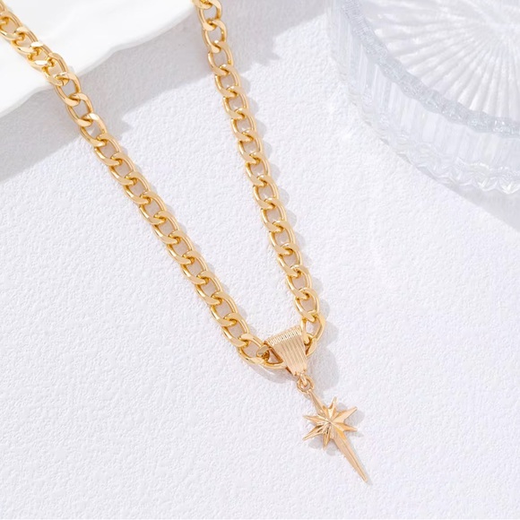 Zara Jewelry - Elegant Gold Star Pendant Necklace